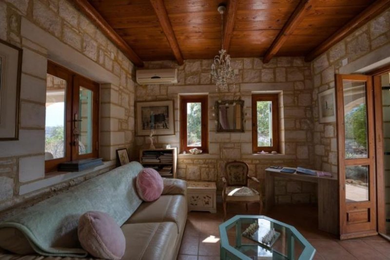 Vamos Kreta, Vamos: Möblierte Steinvilla mit Panoramablick auf Meer und Berge zu verkaufen Haus kaufen